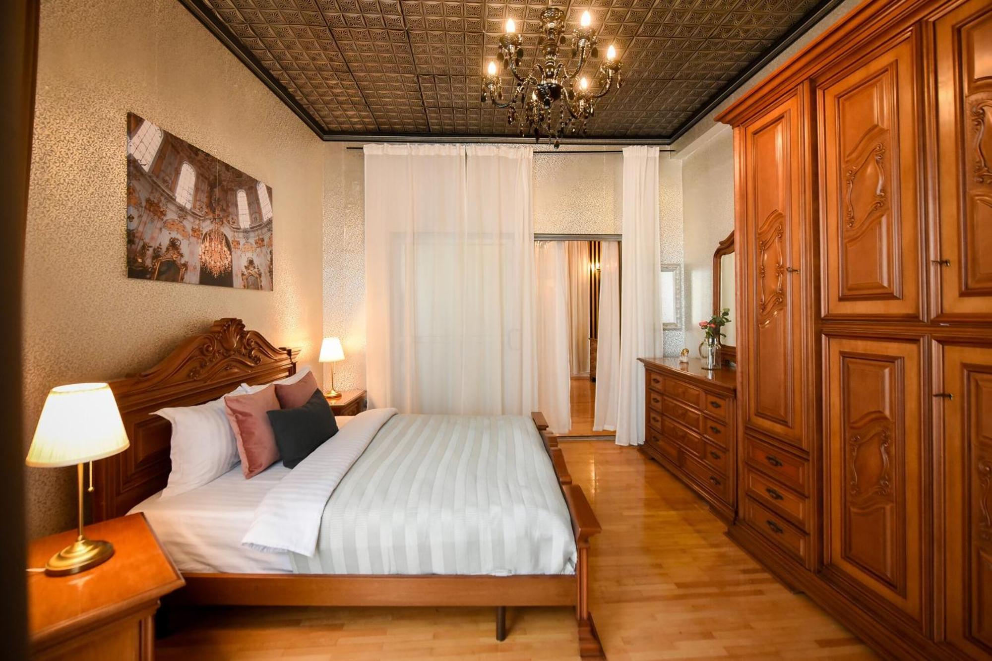 Centrally Located 2Br Apartment With Balcony & Unique Design Бухарест Экстерьер фото
